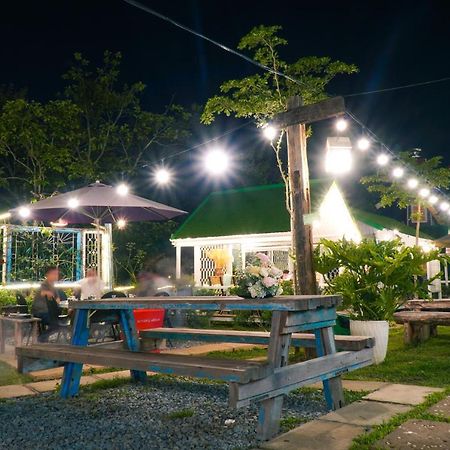 Dau Camping Bbq Da Lat Lägenhet Exteriör bild